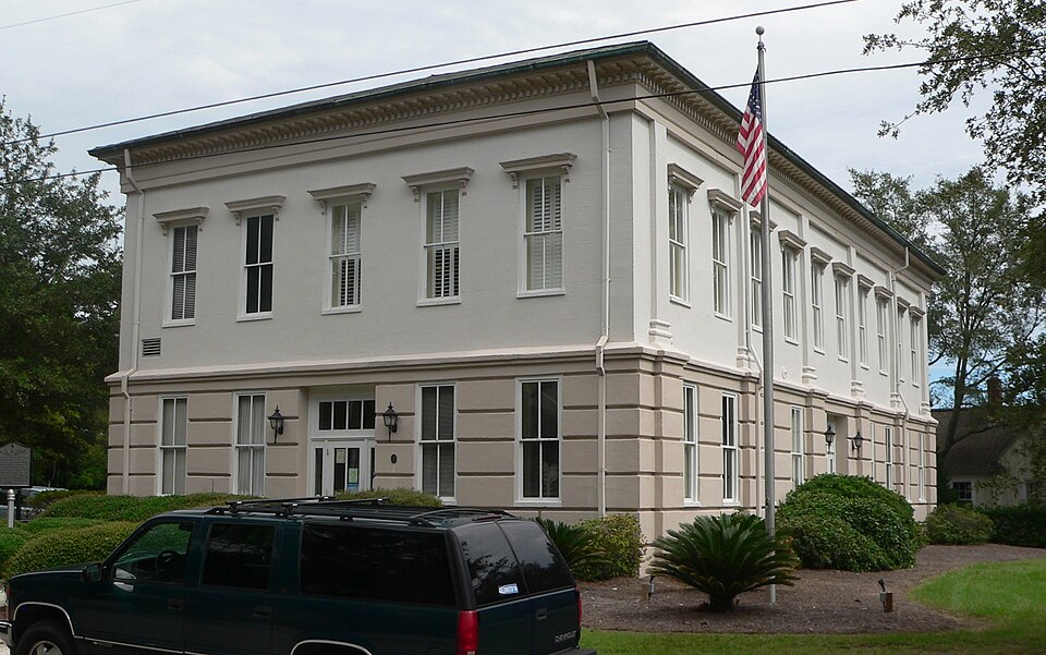 Photograph of Old Berkeley County Courthouse