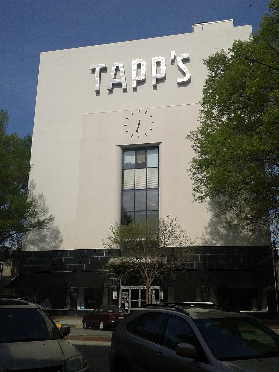 Photograph of Building at 1644 Main Street