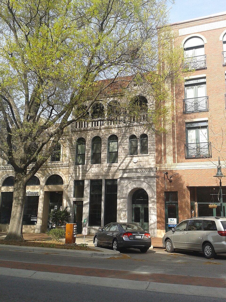 Photograph of Canal Dime Savings Bank