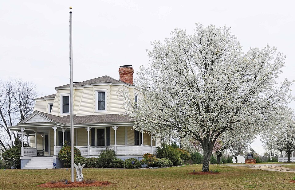 Photograph of Cousins House