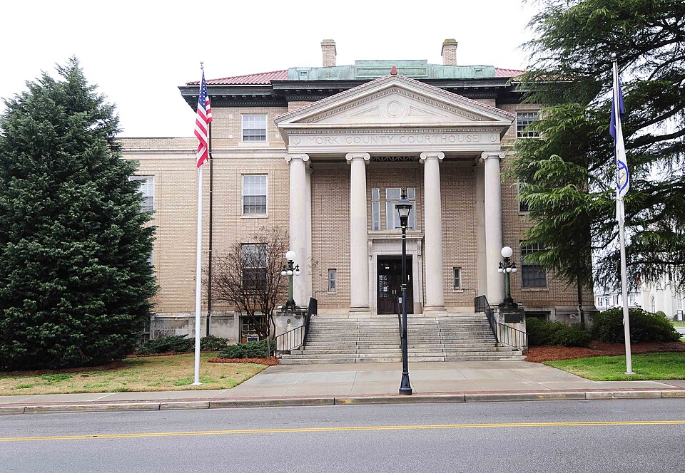 Photograph of York County Courthouse