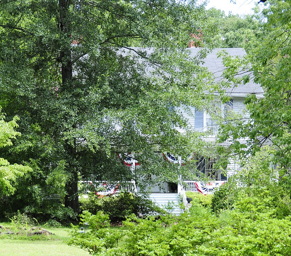 Photograph of Dr. Thomas E. Lucas House