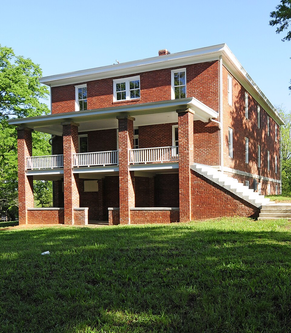 Photograph of Kumler Hall