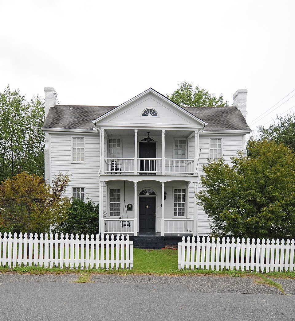 Photograph of Simmons-Harth House