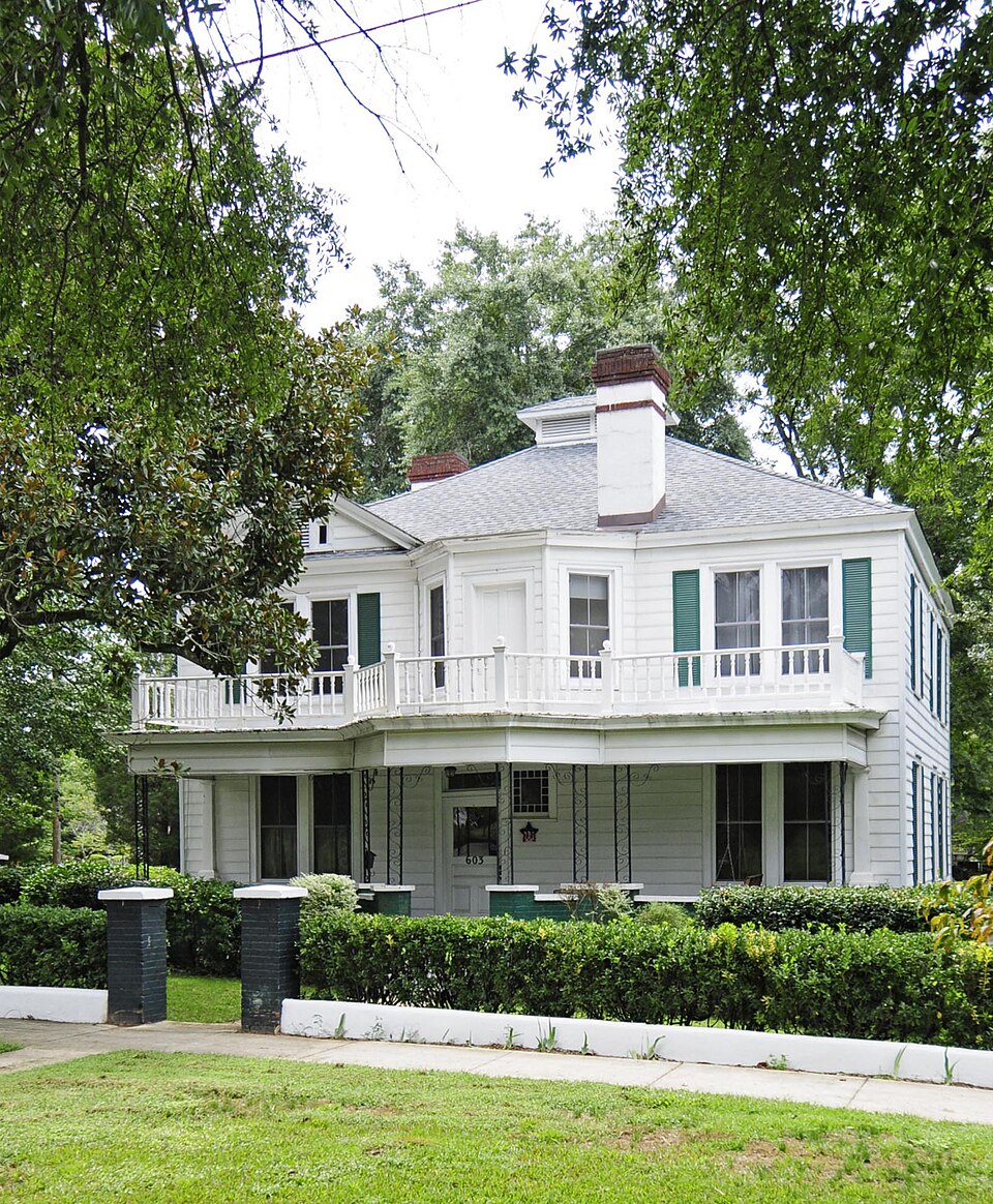 Photograph of Aiken Winter Colony Historic District III