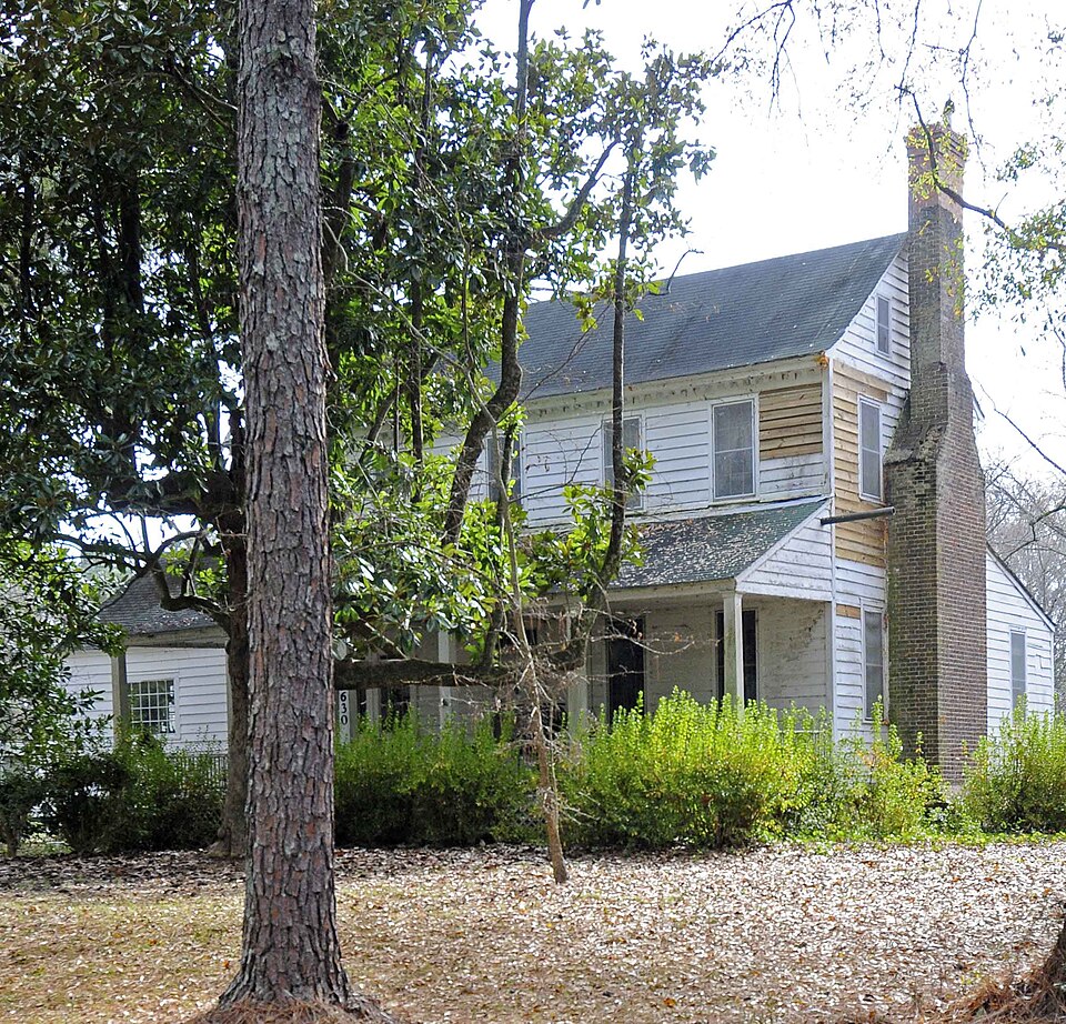 Photograph of Robertson-Easterling-McLaurin House