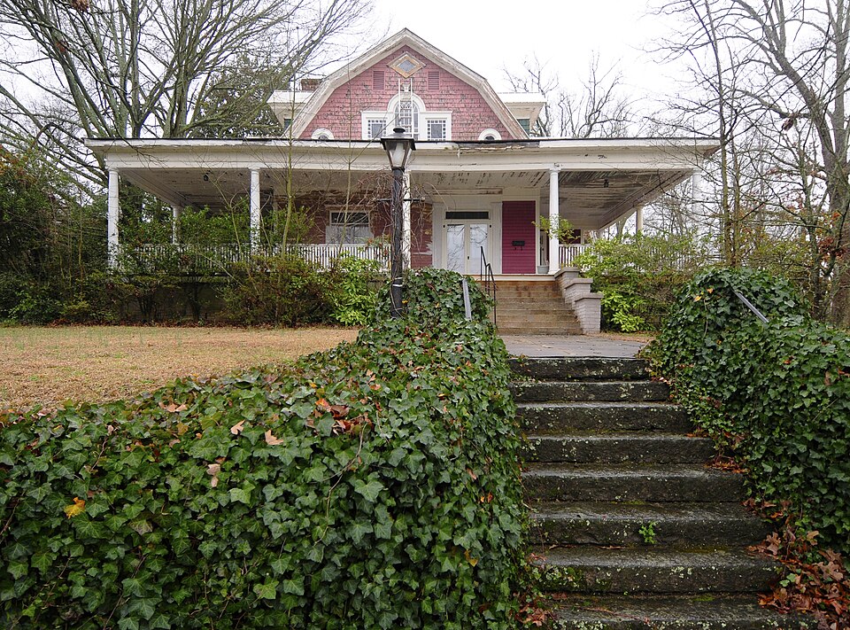 Photograph of Albright-Dukes House