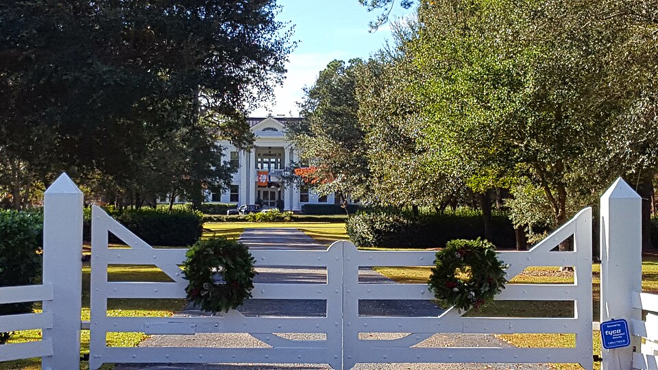 Photograph of Black River Plantation House