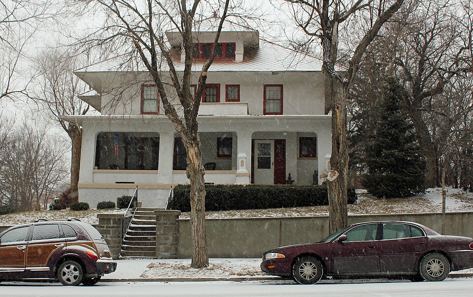 Photograph of John E. and Ruth Hipple House