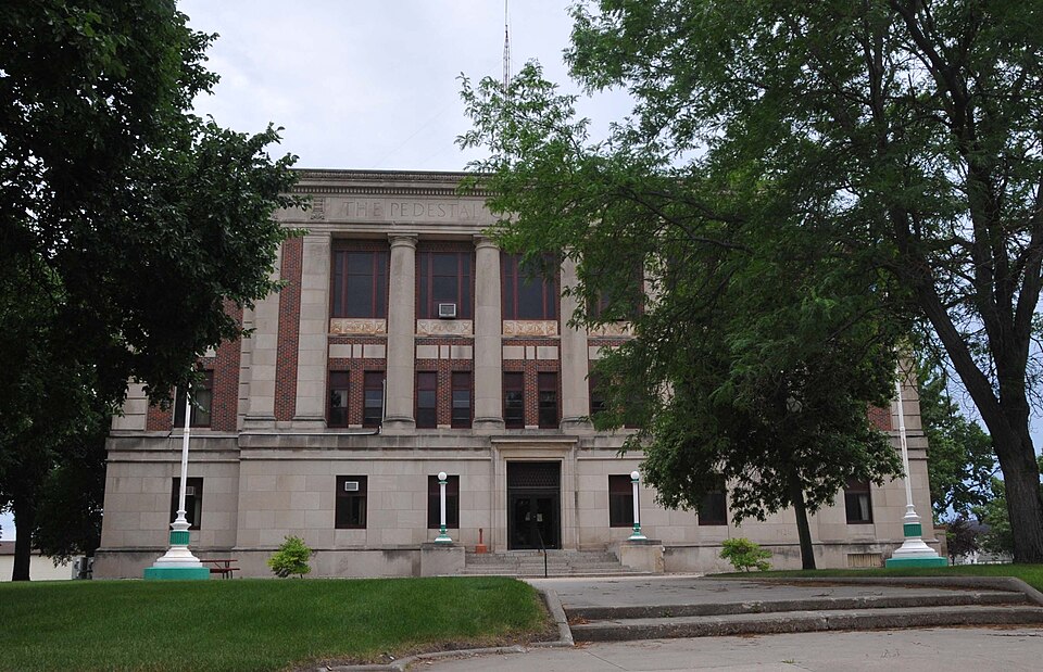 Photograph of Spink County Courthouse