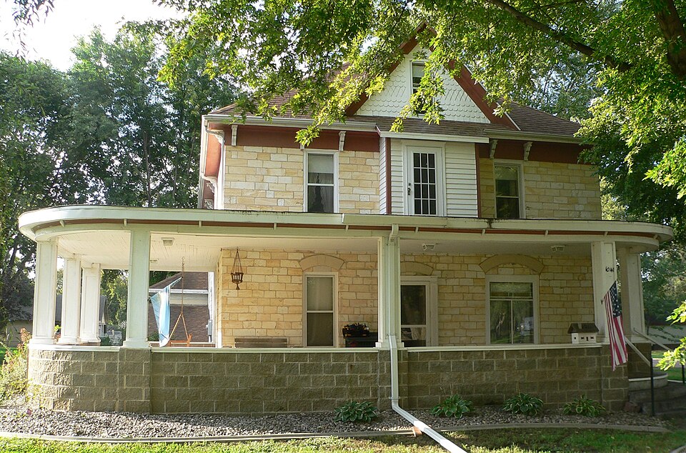 Photograph of Tenus Isaac Gunderson House