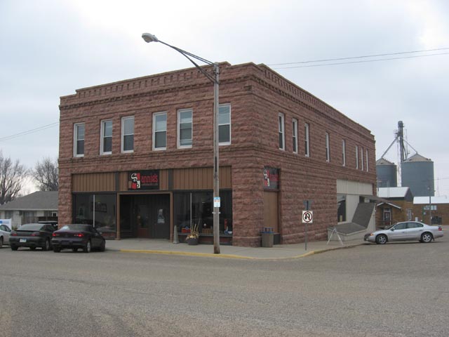 Photograph of Building at 529 North Main