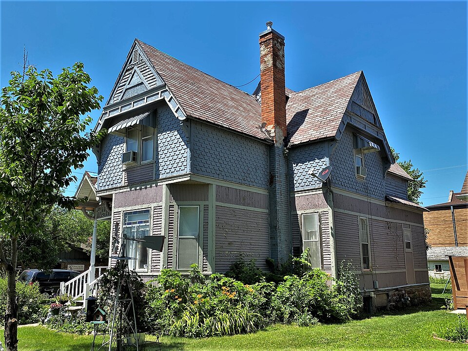 Photograph of Louis N. and Helen Seaman House