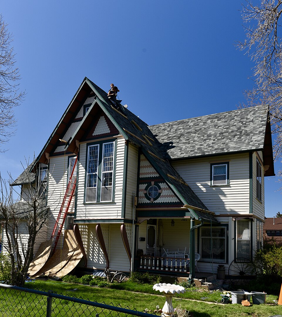 Photograph of John and Elsie McMillan House