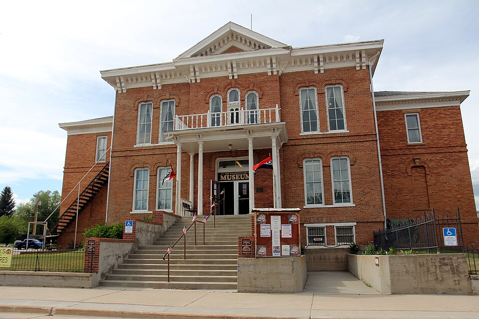 Photograph of Custer County Courthouse
