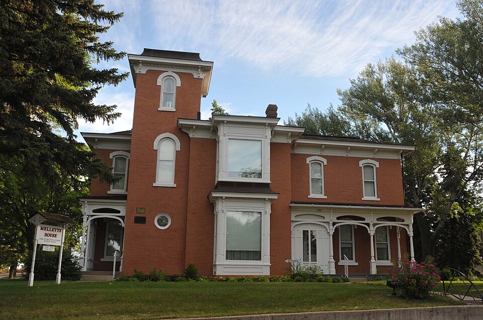 Photograph of Mellette House
