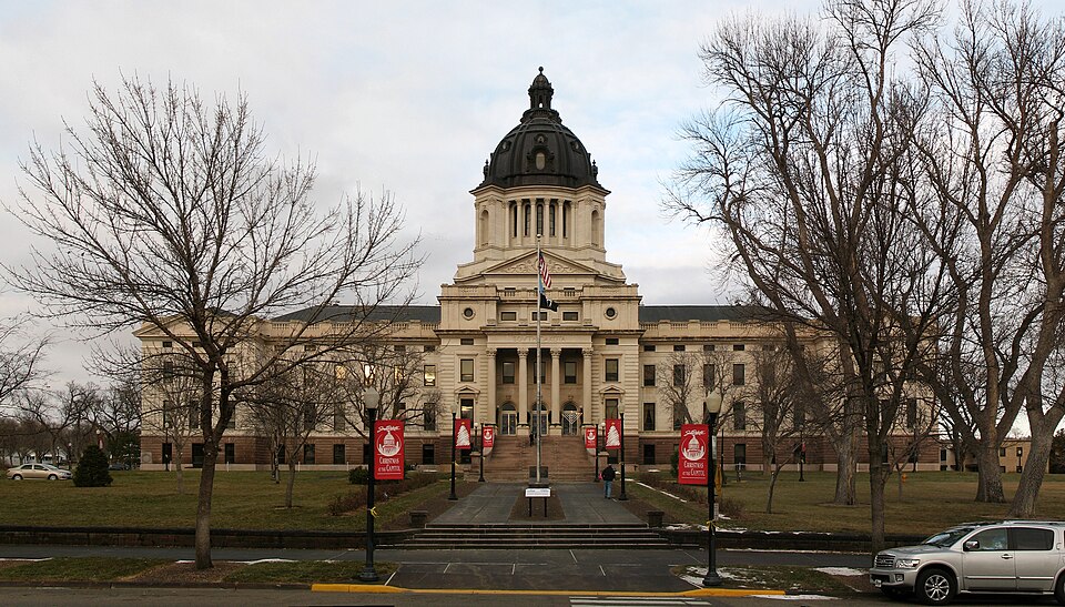 Photograph of South Dakota State Capitol