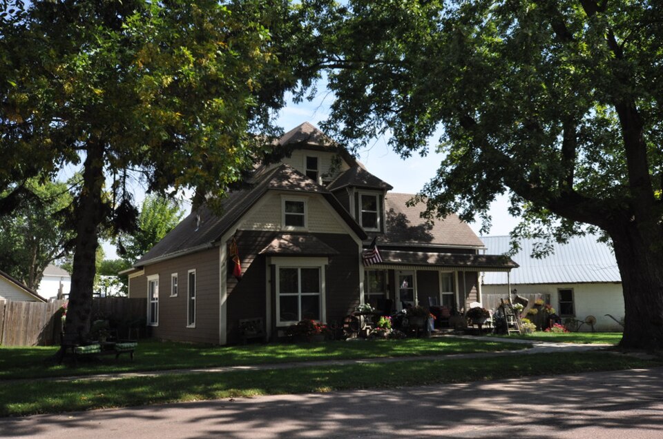 Photograph of Dr. Harry S. Graves House