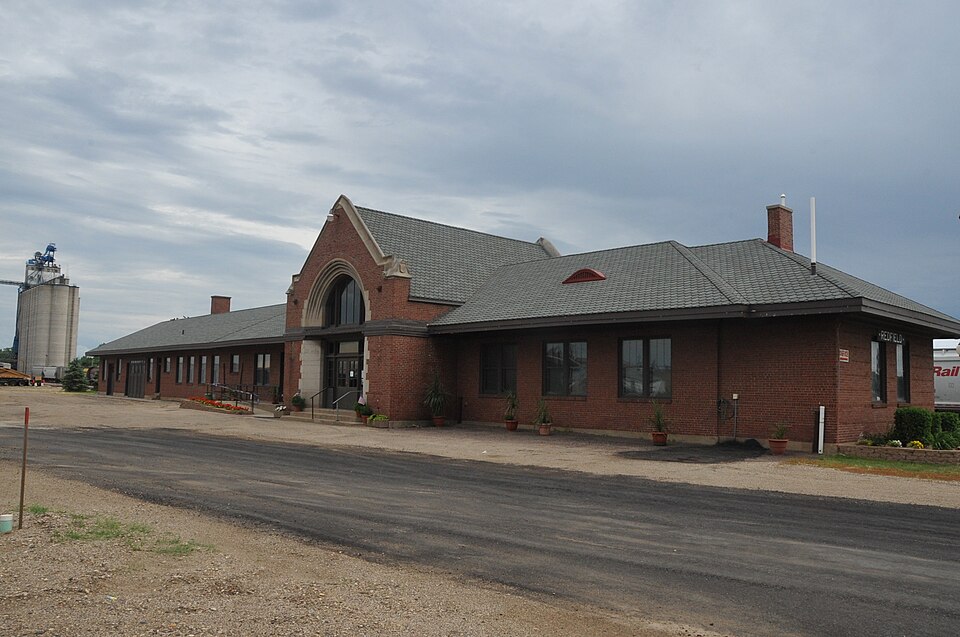 Photograph of Redfield station