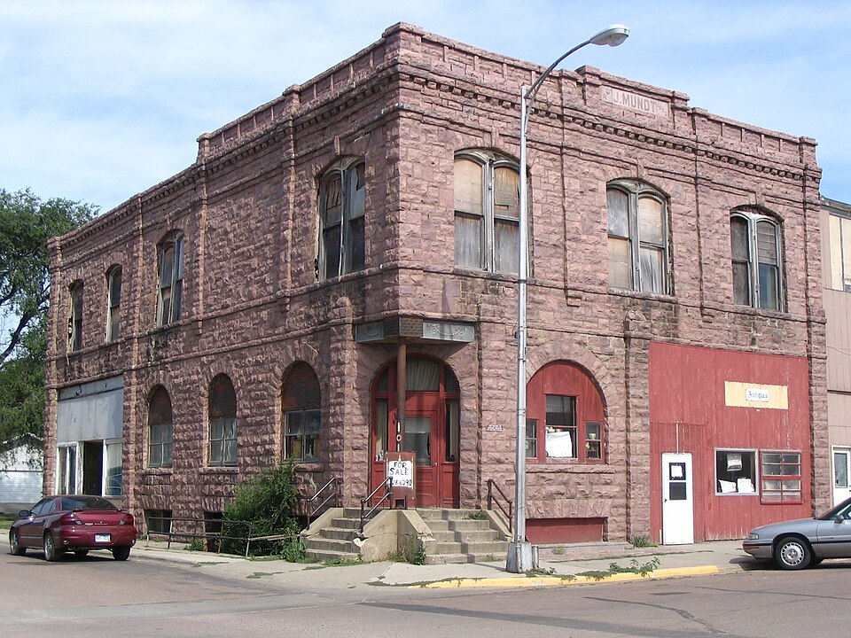 Photograph of John Mundt Building