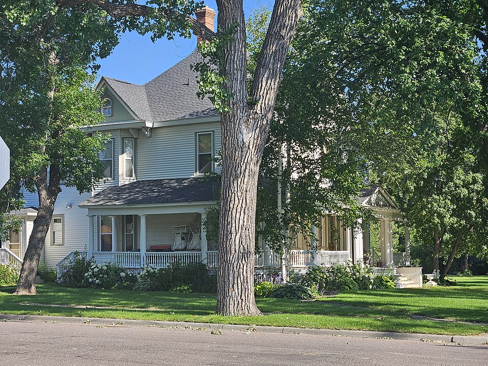 Photograph of McKenzie-Cassels House