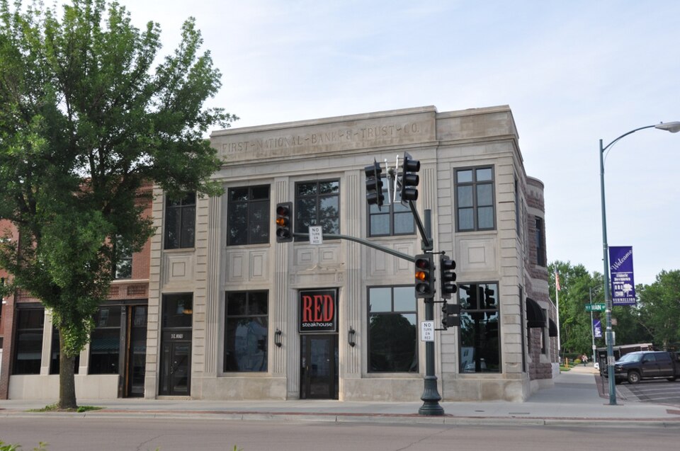 Photograph of First National Bank Building of Vermillion