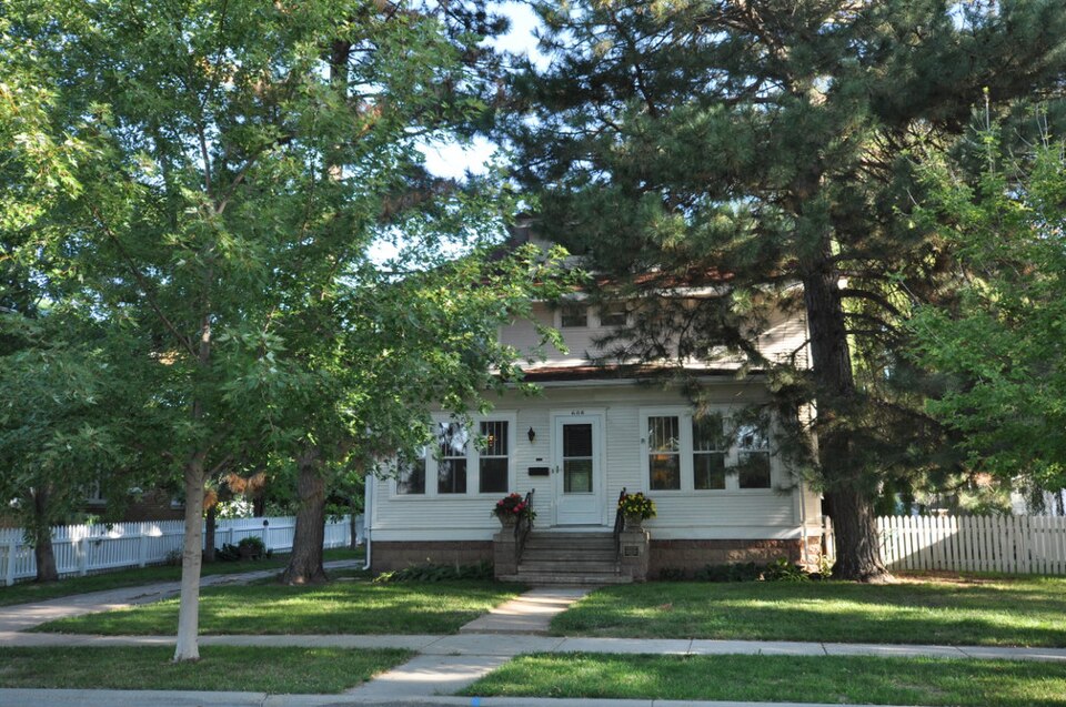 Photograph of L.J. Welch House