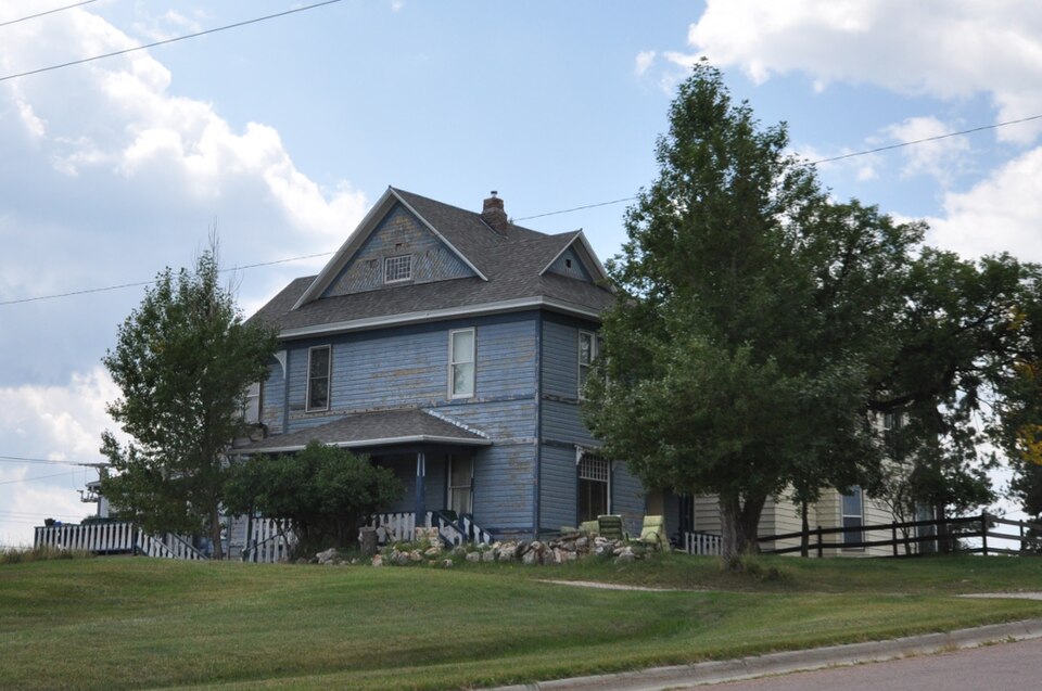 Photograph of Francis Averill (T.A.) and Janet Leach Towner House