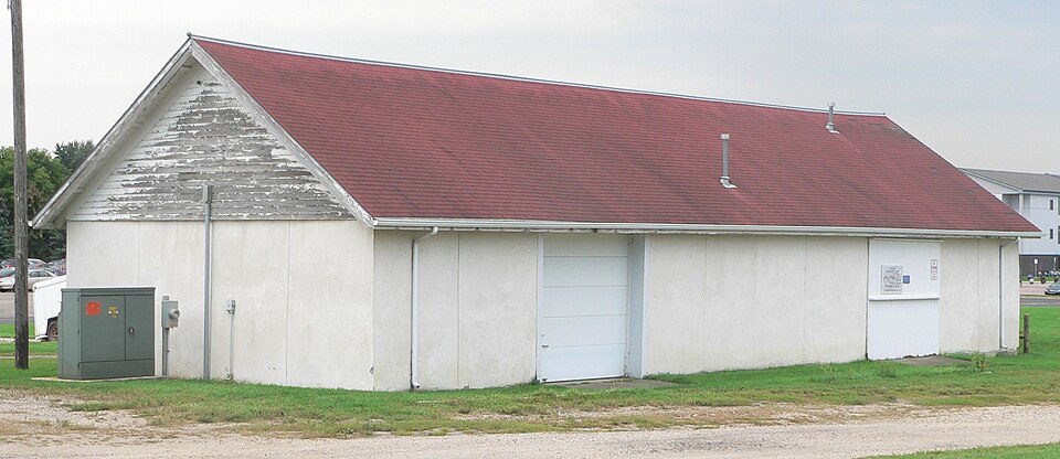 Photograph of Experimental Rammed Earth Machine Shed