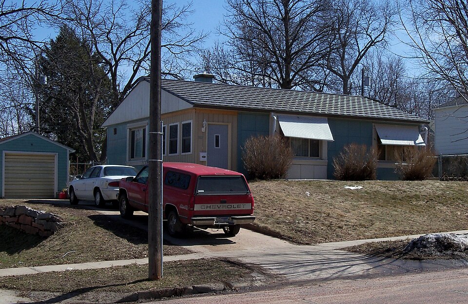 Photograph of Grant J. Reynolds house