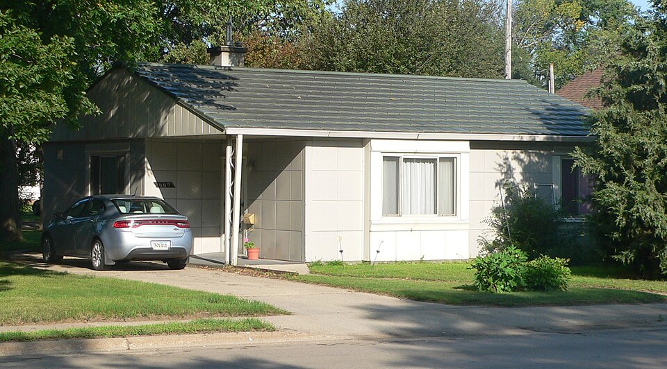Photograph of Faye Bowden-Agnus Saunders House