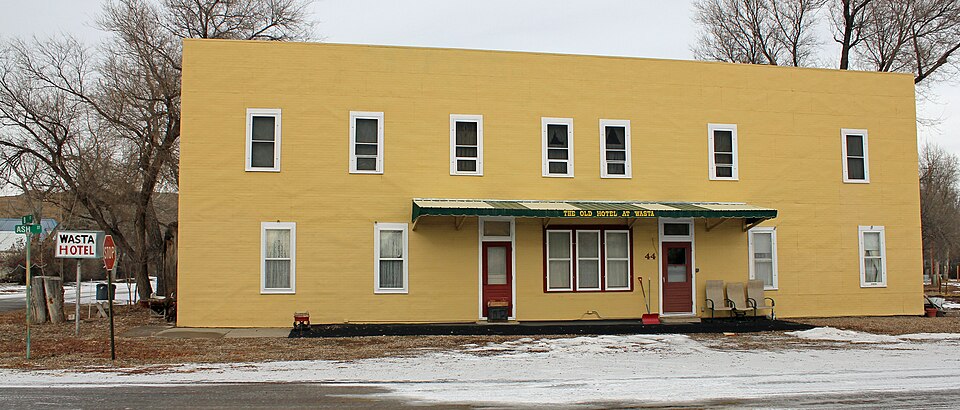 Photograph of Calumet Hotel