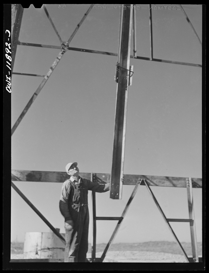 Andrews County, Texas. Derrick builders at lunch
