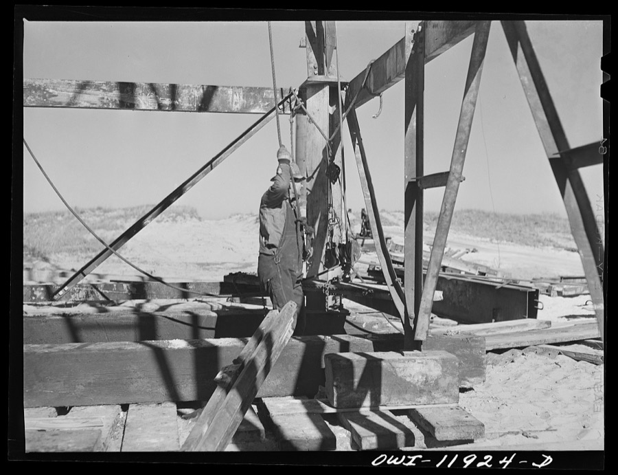 Andrews County, Texas. Derrick builders at lunch