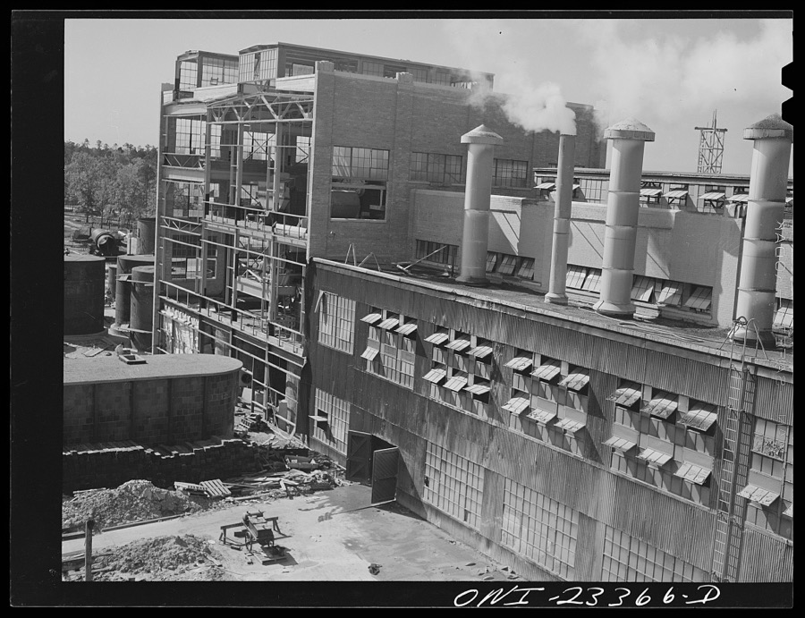Lufkin, Texas. Southland paper mill. Part of the new Kraft mill which is under construction