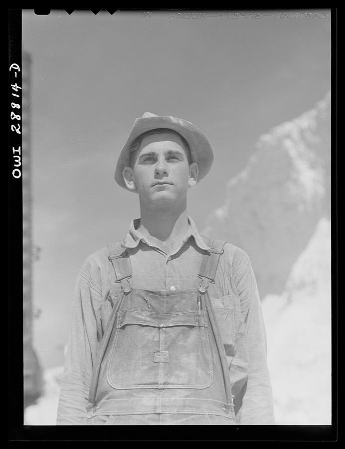 Freeport Sulphur Company, Hoskins Mound, Texas. Sulphur leaders