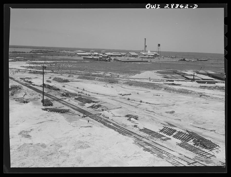 Freeport Sulphur Company, Hoskins Mound, Texas. Power plant and machine shops at Freeport Sulphur Company