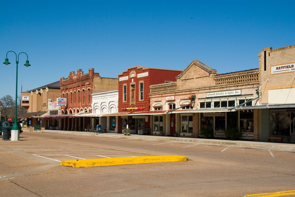 Photograph of Fayette County Courthouse Square Historic District