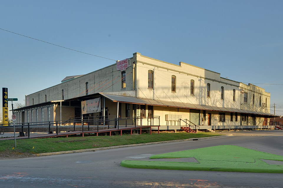 Photograph of Union Transfer and Storage Building