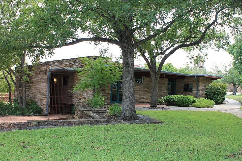 Photograph of Ethel Wilson Harris House