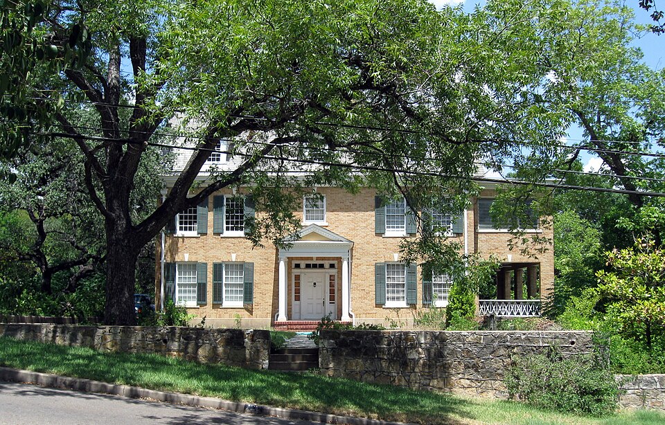 Photograph of Cox-Craddock House
