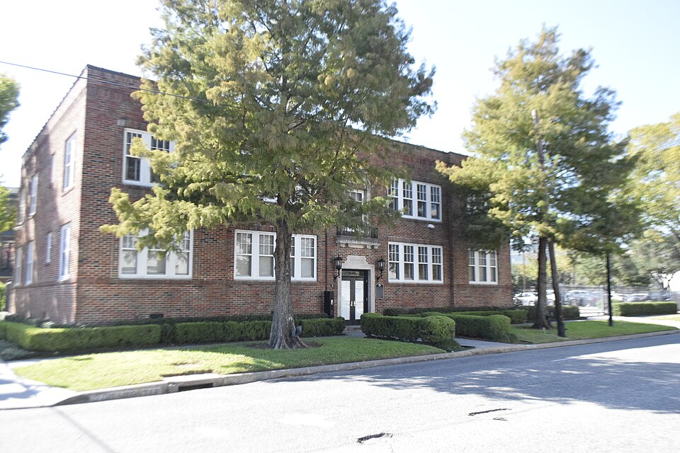 Photograph of Benjamin Apartments