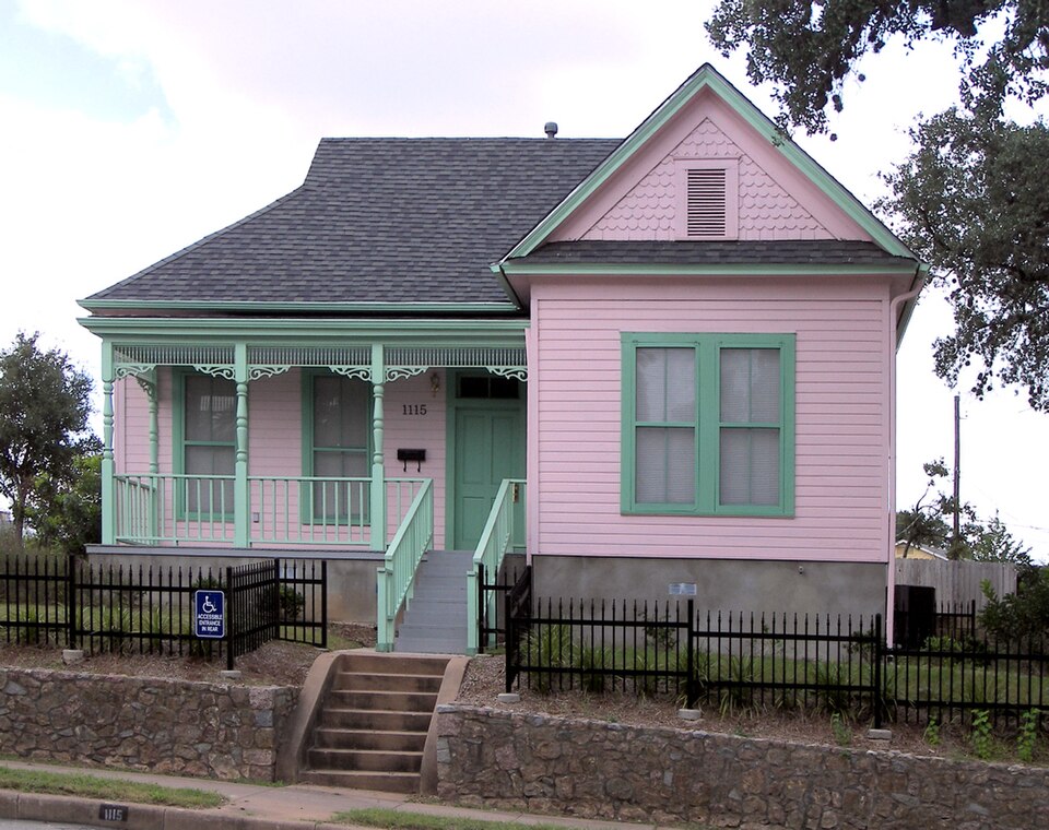 Photograph of Connelly-Yerwood House