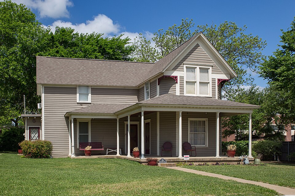 Photograph of Wallace-Hall House