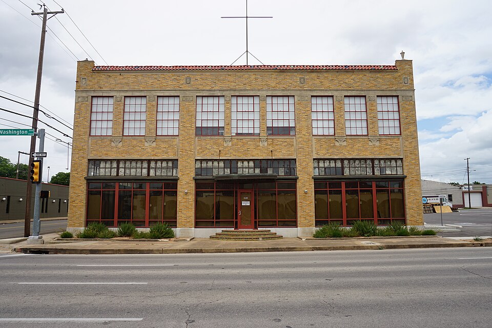 Photograph of McDermott Motors Building