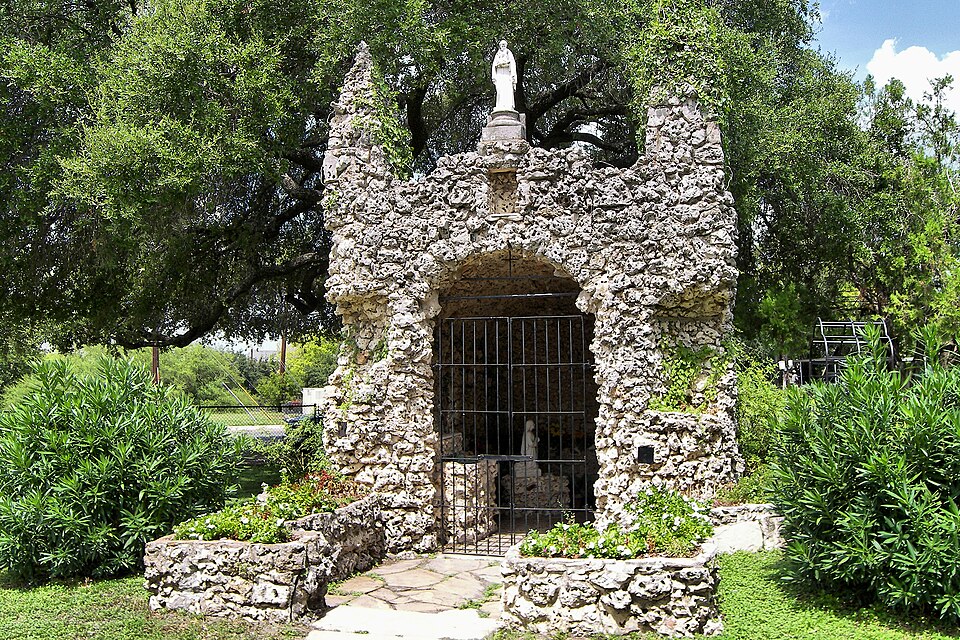 Photograph of Stations of the Cross & Grotto at the Shrine of St. Anthony de Padua