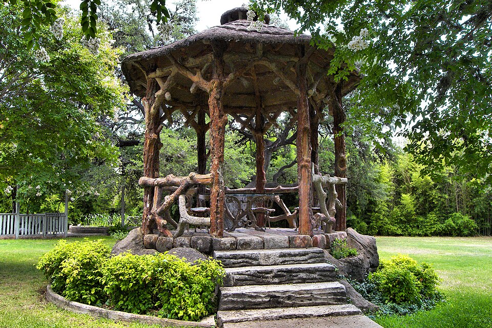 Photograph of Gazebo for Albert Steves