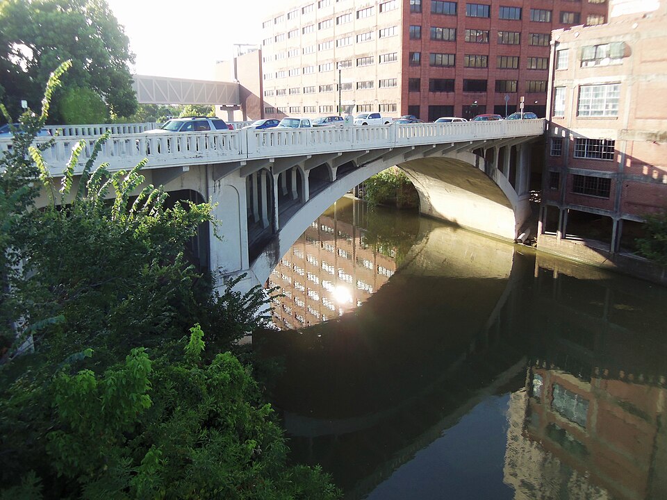 Photograph of San Jacinto Street Bridge over Buffalo Bayou