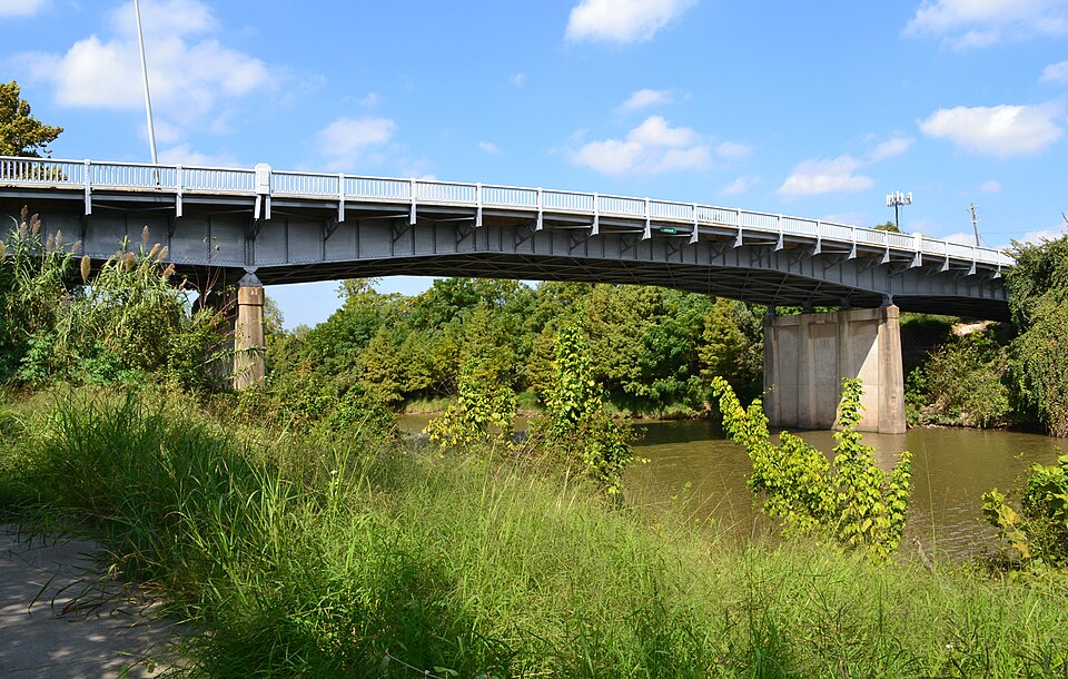 Photograph of Hill Street Bridge over Buffalo Bayou