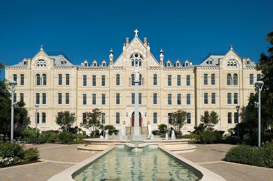 Photograph of St. Louis Hall at St. Mary's University
